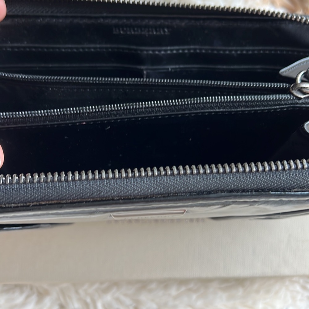 Burberry Wallet - Picture 7 of 8